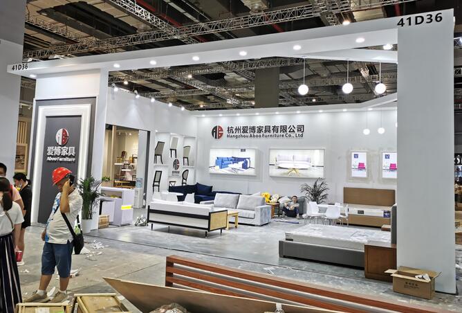 展會搭建布置中塑料材料如何選擇？膠黏劑又該如何選擇？