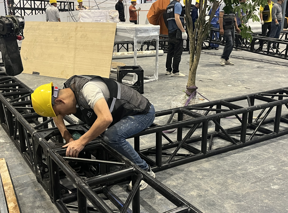 如何預防展臺坍塌？專業展覽展會搭建公司為您提供建議